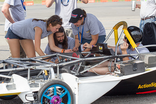 Apperion and Team Sunergy under the microscope at 2016 American Solar Challenge