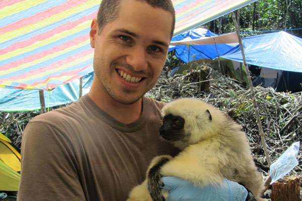 Drs. Zach and Alisha Farris address conservation and health crises in Madagascar
