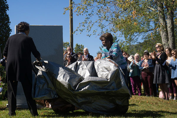 Town commemorates unmarked graves of African-Americans