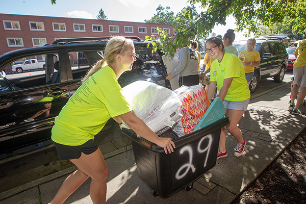 Appalachian’s Move-in Day 2016 — ‘controlled chaos’ is order of the day
