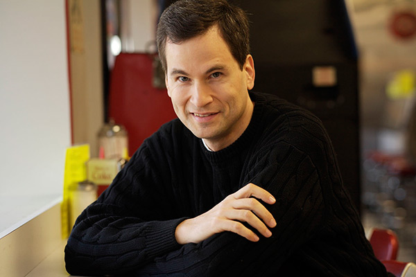 David Pogue, former personal technology columnist for The New York Times, to speak April 5 in University Forum Series