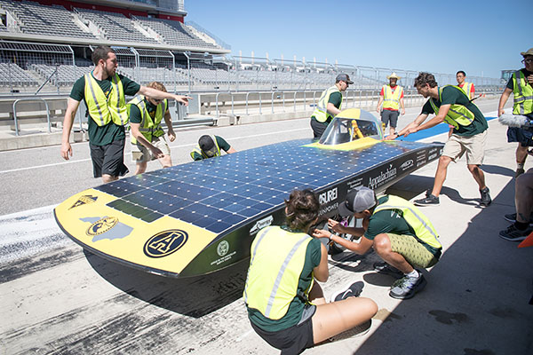 Team Sunergy leads in the race to carbon neutrality