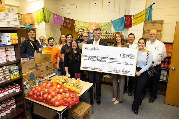 App State’s Mountaineer Food Hub receives $50,000 contribution from Harris Teeter
