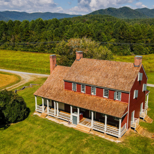 Students in “Antebellum Slavery in Appalachia” course design exhibit for Lenoir's Fort Defiance