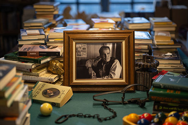Two Years After Cormac McCarthy’s Death, Rare Access to His Personal Library Reveals the Man Behind the Myth [faculty and alumni featured]